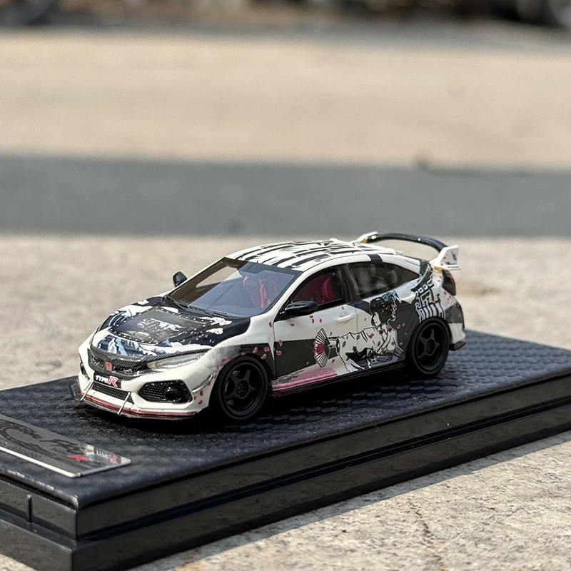1:64 Scale Honda Civic Type R FK8 Model 2 1:64 Scale Honda Civic Type R FK8 Model - Image 2