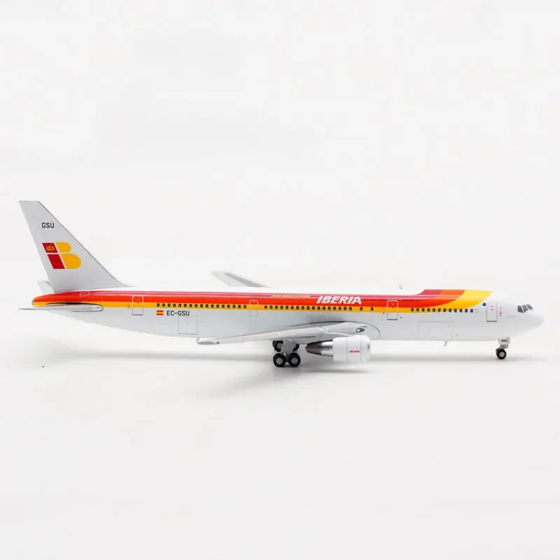 B767-300ER EC-GSU Diecast Model 1:400 Scale 4 B767-300ER EC-GSU Diecast Model 1:400 Scale - Image 4