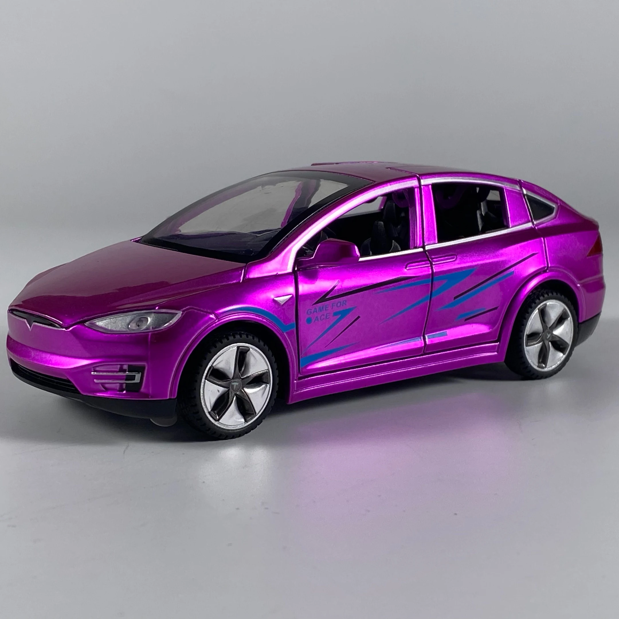 Vibrant Blue Electric SUV Diecast Model 1:32 Scale 16 Vibrant Blue Electric SUV Diecast Model 1:32 Scale - Image 16