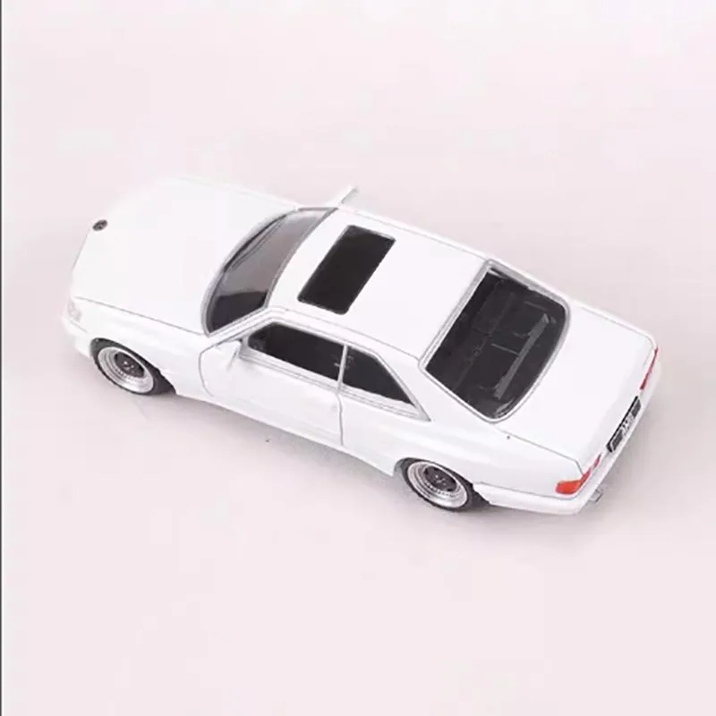 Rhino Model 1:64 Scale Mercedes-Benz 560SEC 5 Rhino Model 1:64 Scale Mercedes-Benz 560SEC - Image 5