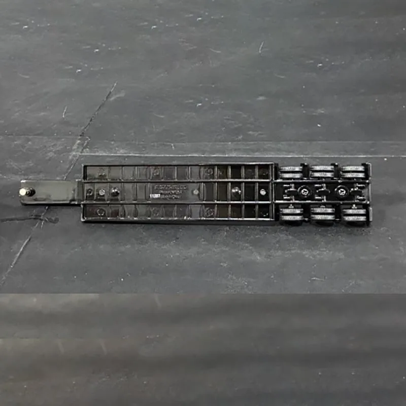 NORSCOT 1:87 Scale Peterbilt 389 Model Truck 5 NORSCOT 1:87 Scale Peterbilt 389 Model Truck - Image 5