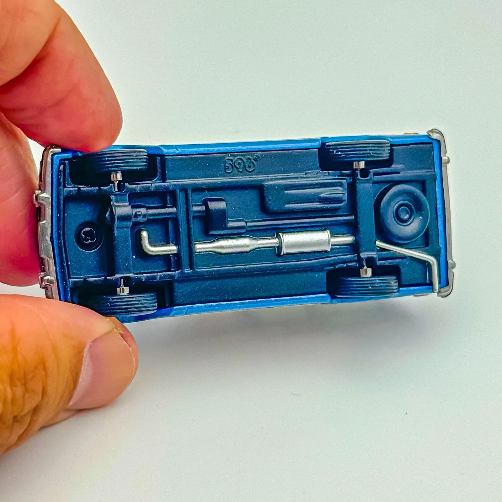 Jeep Wagoneer 1/64 Scale Diecast Model Car 5 Jeep Wagoneer 1/64 Scale Diecast Model Car - Image 5