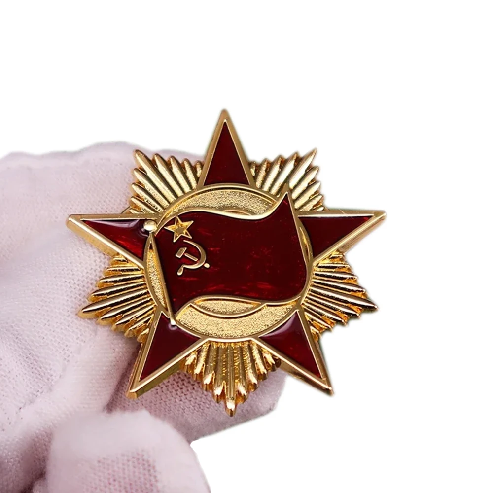 USSR Red Star Flag Pin with Gold Detailing 4 USSR Red Star Flag Pin with Gold Detailing - Image 4