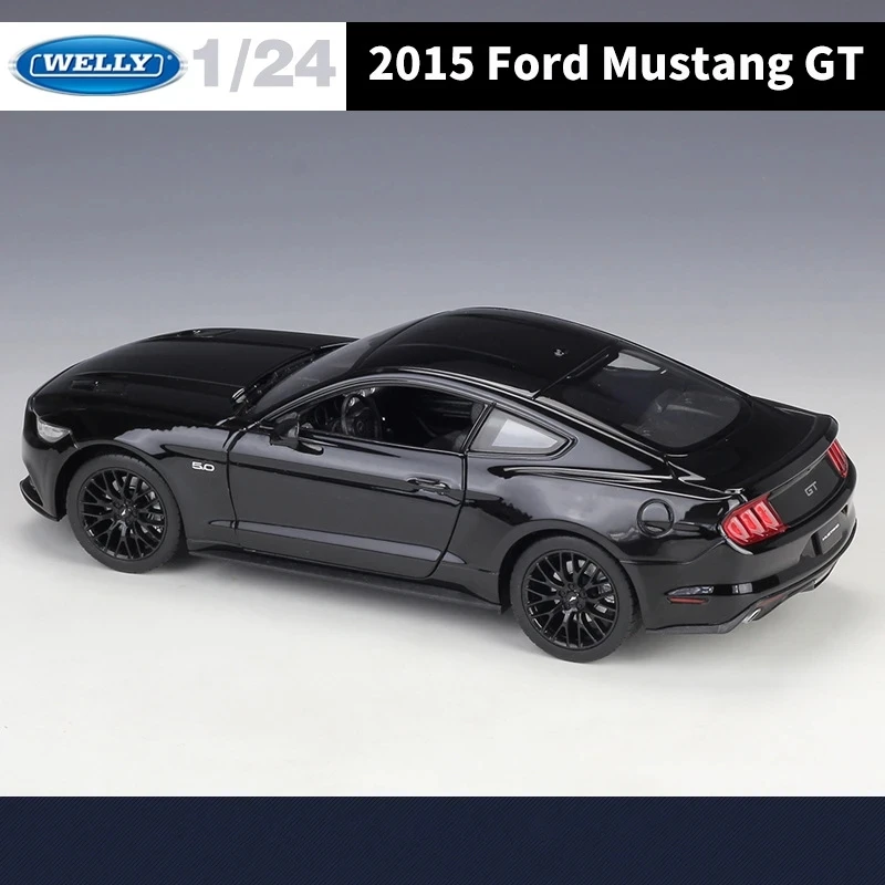 1:24 Mustang GT Diecast Model in Black Finish 3 1:24 Mustang GT Diecast Model in Black Finish - Image 3