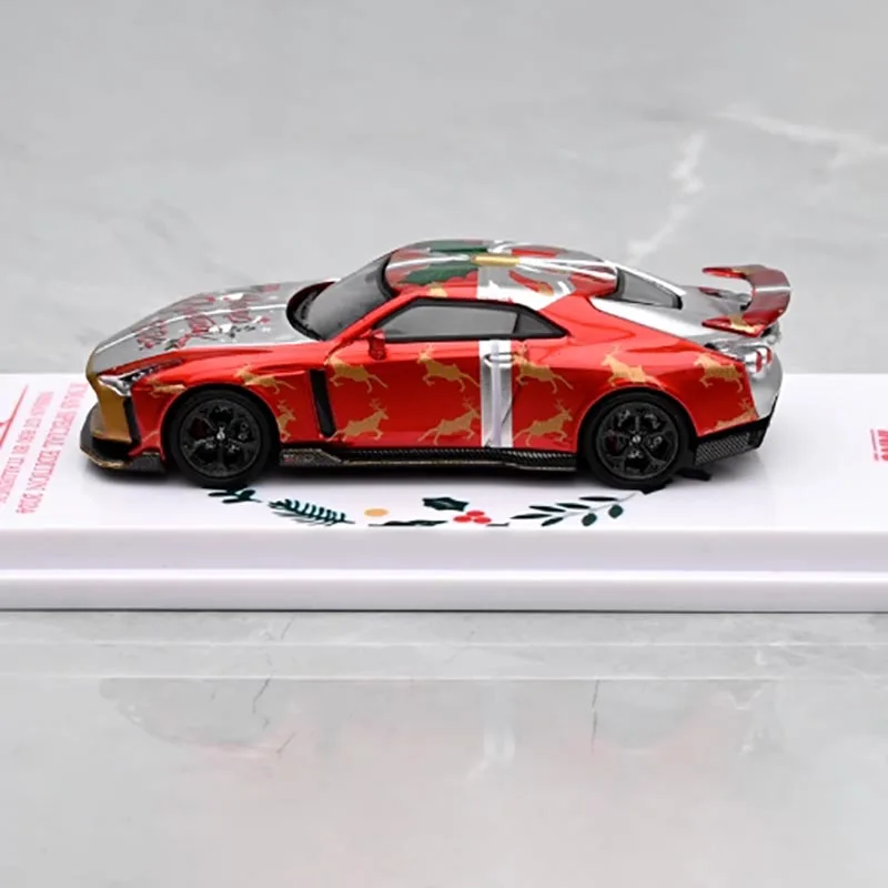 INNO Models 1:64 GT R50 2024 Christmas Model 3 INNO Models 1:64 GT R50 2024 Christmas Model - Image 3
