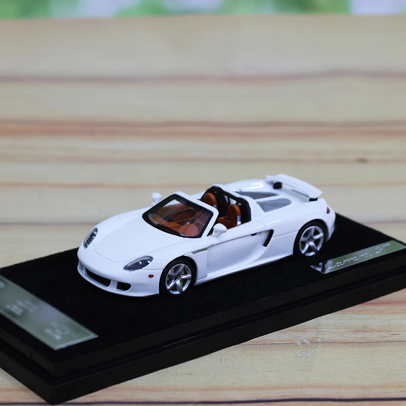 1:64 Carrera GT Convertible Diecast Model Set 5 1:64 Carrera GT Convertible Diecast Model Set - Image 5