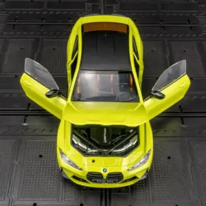 BMW M4 G82 1:24 Diecast Model with Lights 10 S2507615b4d0c4b08a6cb2cc7569494f3L