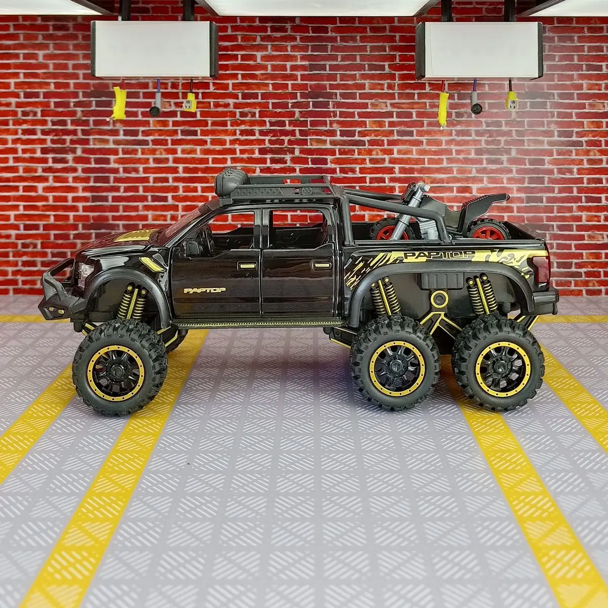 1/24 Scale Diecast Ford F-150 Raptor Model 9 1/24 Scale Diecast Ford F-150 Raptor Model - Image 9