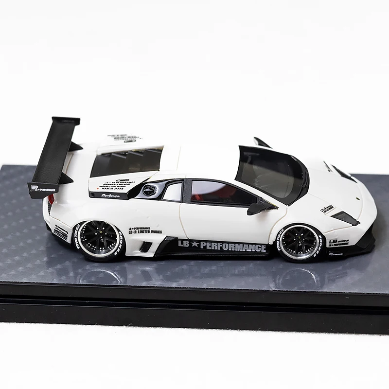 LP670-4 1:64 Scale Resin Car Model 5 LP670-4 1:64 Scale Resin Car Model - Image 5