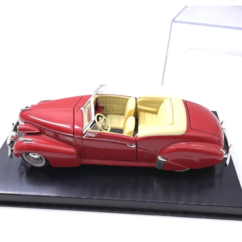 1940s Vintage Red Diecast Convertible Model Car 4 1940s Vintage Red Diecast Convertible Model Car - Image 4