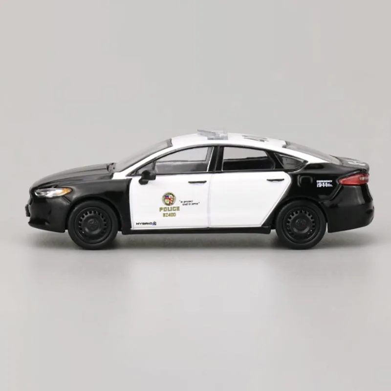 Diecast Ford Mondeo Police Model 1:64 Scale 6 Diecast Ford Mondeo Police Model 1:64 Scale - Image 6