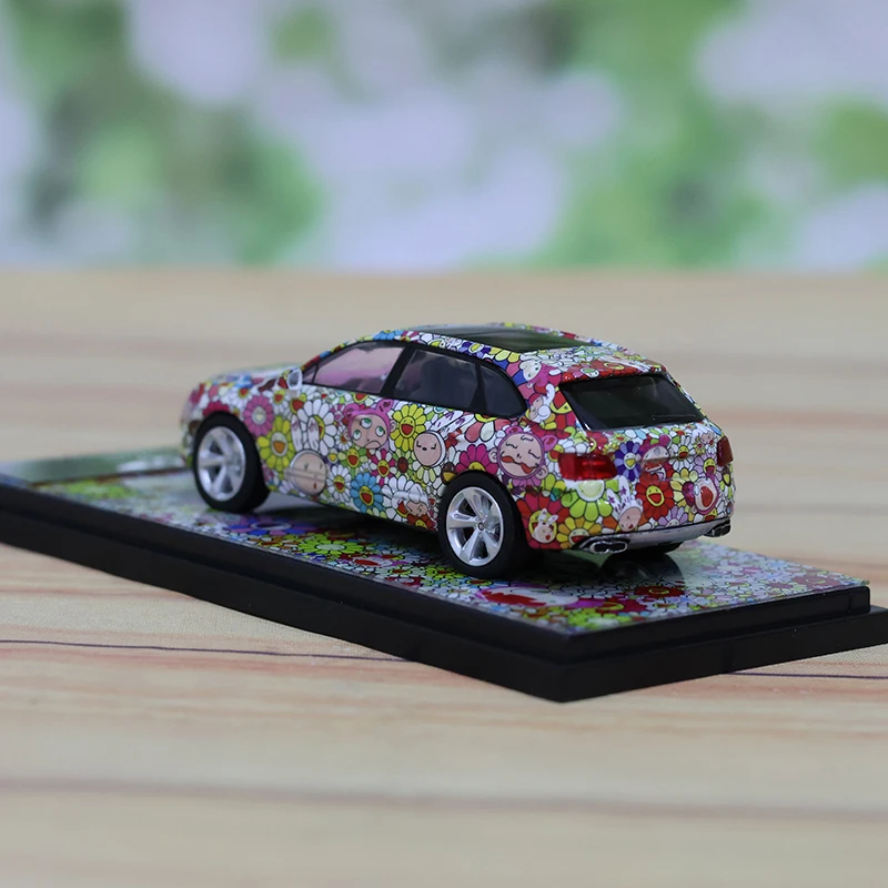 Hone 1:64 Scale Bentayga SUV Model Collection 4 Hone 1:64 Scale Bentayga SUV Model Collection - Image 4