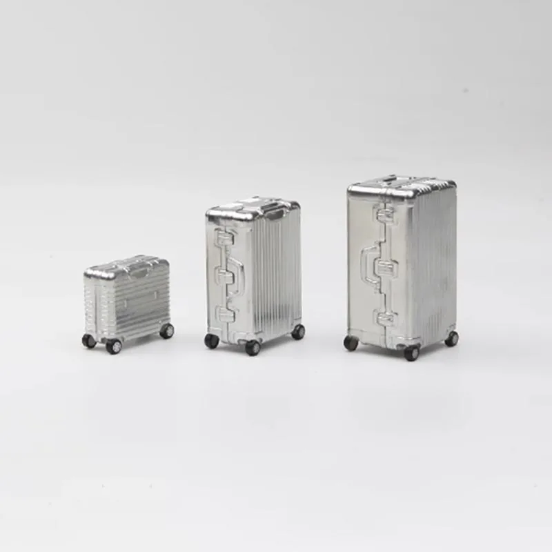 1:18 Scale Three-Piece Suitcase Set 4 1:18 Scale Three-Piece Suitcase Set - Image 4