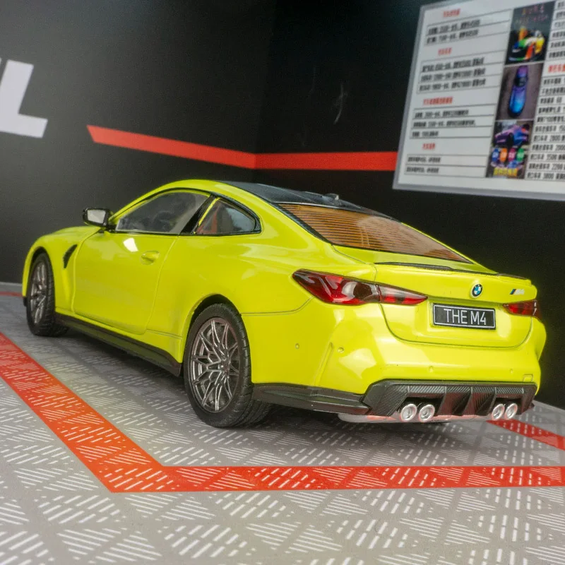 BMW M4 G82 1:24 Diecast Model with Lights 4 BMW M4 G82 1:24 Diecast Model with Lights - Image 4