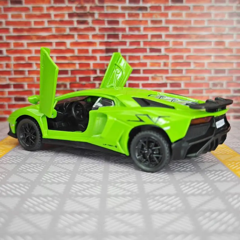 Lamborghini LP750 1:32 Scale Die-Cast Model 5 Lamborghini LP750 1:32 Scale Die-Cast Model - Image 5
