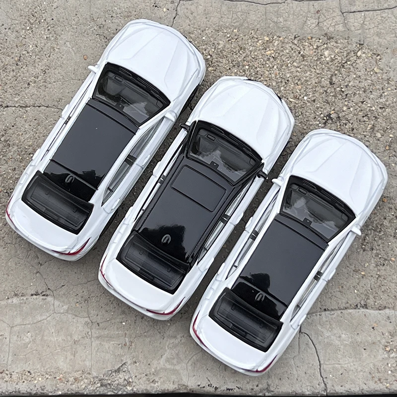 1:64 Scale 8th CAMRY Alloy Model Car Set 4 1:64 Scale 8th CAMRY Alloy Model Car Set - Image 4