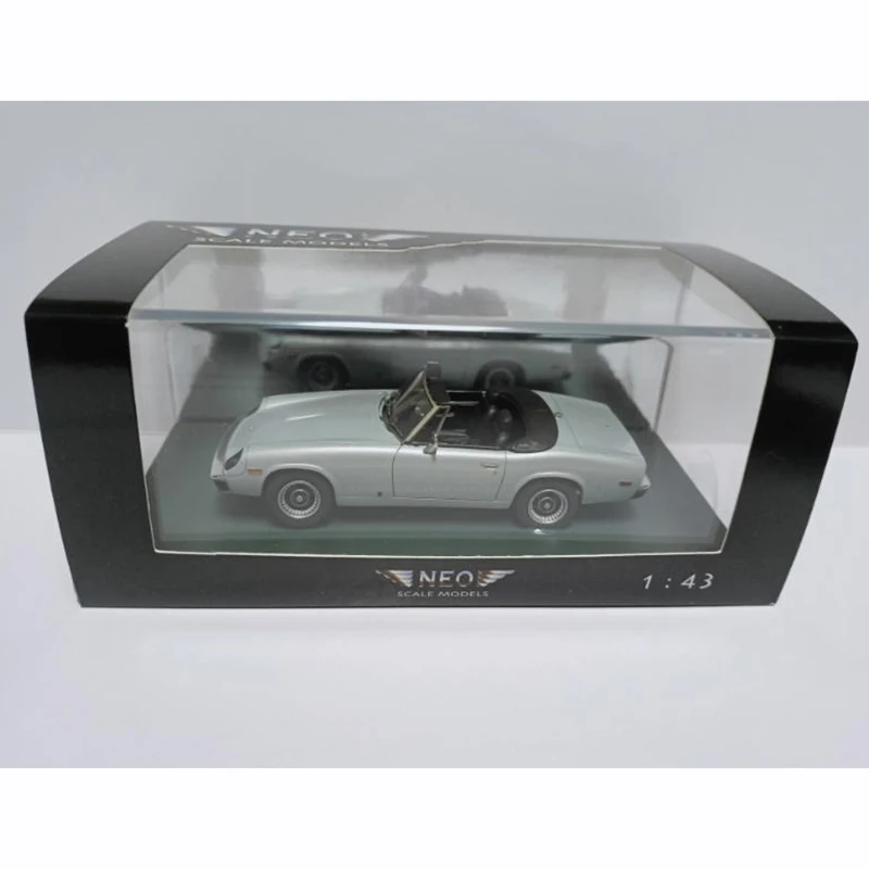 Neo 1/43 MKII 1972 Resin Sports Car Model 5 Neo 1/43 MKII 1972 Resin Sports Car Model - Image 5