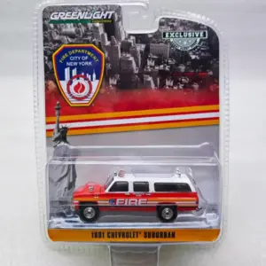 1:64 Scale 1991 Chevrolet Suburban Fire Truck 7 S2e7db67c396c4fa28c550922ec6ae965p