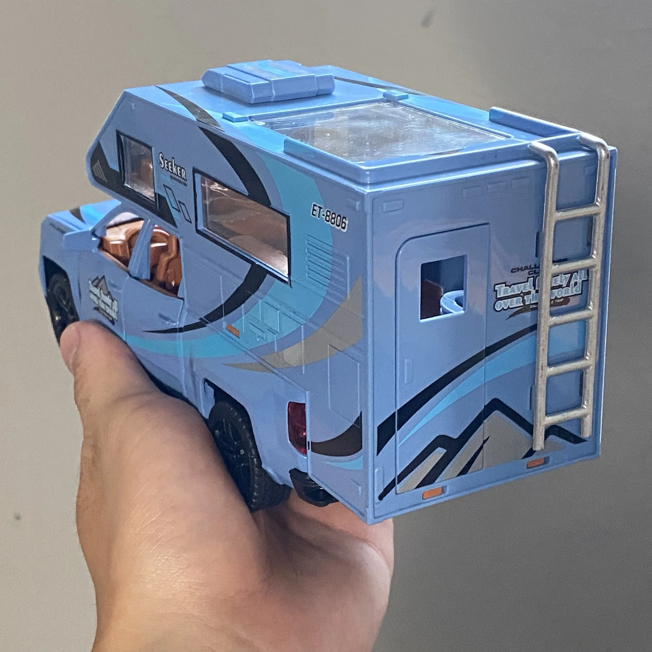 1976 Chevrolet Blazer Chalet Diecast Model 5 1976 Chevrolet Blazer Chalet Diecast Model - Image 5