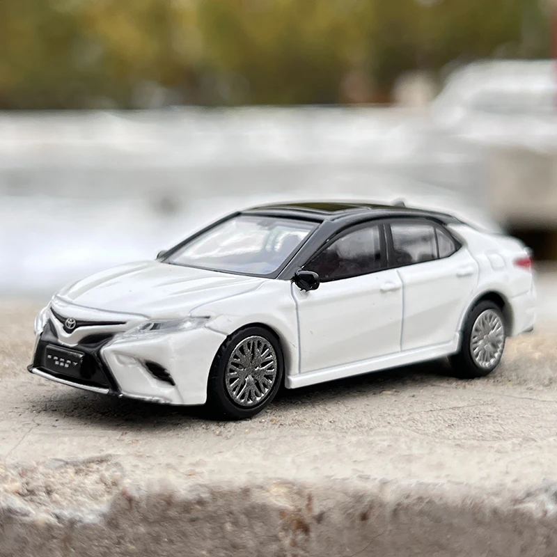 1:64 Scale 8th CAMRY Alloy Model Car Set 11 1:64 Scale 8th CAMRY Alloy Model Car Set - Image 11