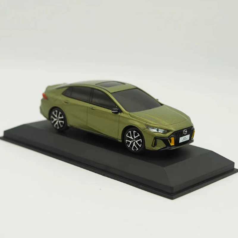 Empow Diecast Model Car 1:43 Scale Olive Green 5 Empow Diecast Model Car 1:43 Scale Olive Green - Image 5