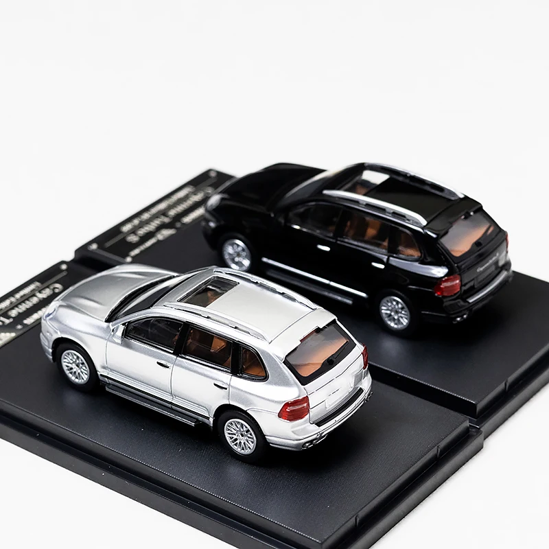 Cayenne Turbo S 1:64 Scale Diecast Models Set 2 Cayenne Turbo S 1:64 Scale Diecast Models Set - Image 2