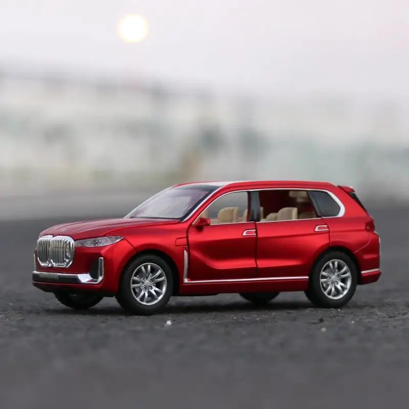 1:32 Scale BMW X7 Diecast Model SUV Red 5 1:32 Scale BMW X7 Diecast Model SUV Red - Image 5