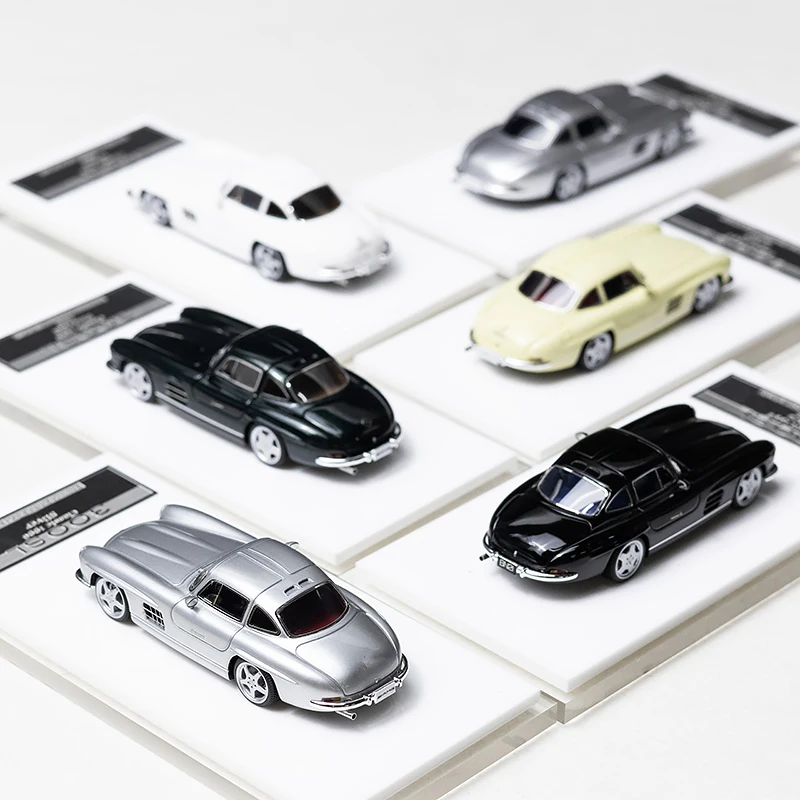 1:64 Mercedes-Benz 300SL Diecast Model Collection 2 1:64 Mercedes-Benz 300SL Diecast Model Collection - Image 2