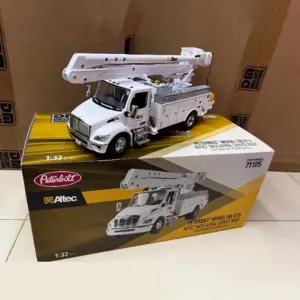 Peterbilt 536 Diecast Model 1:32 Scale 6 S3b30af20a35f4f3fa60299a2d9353908V