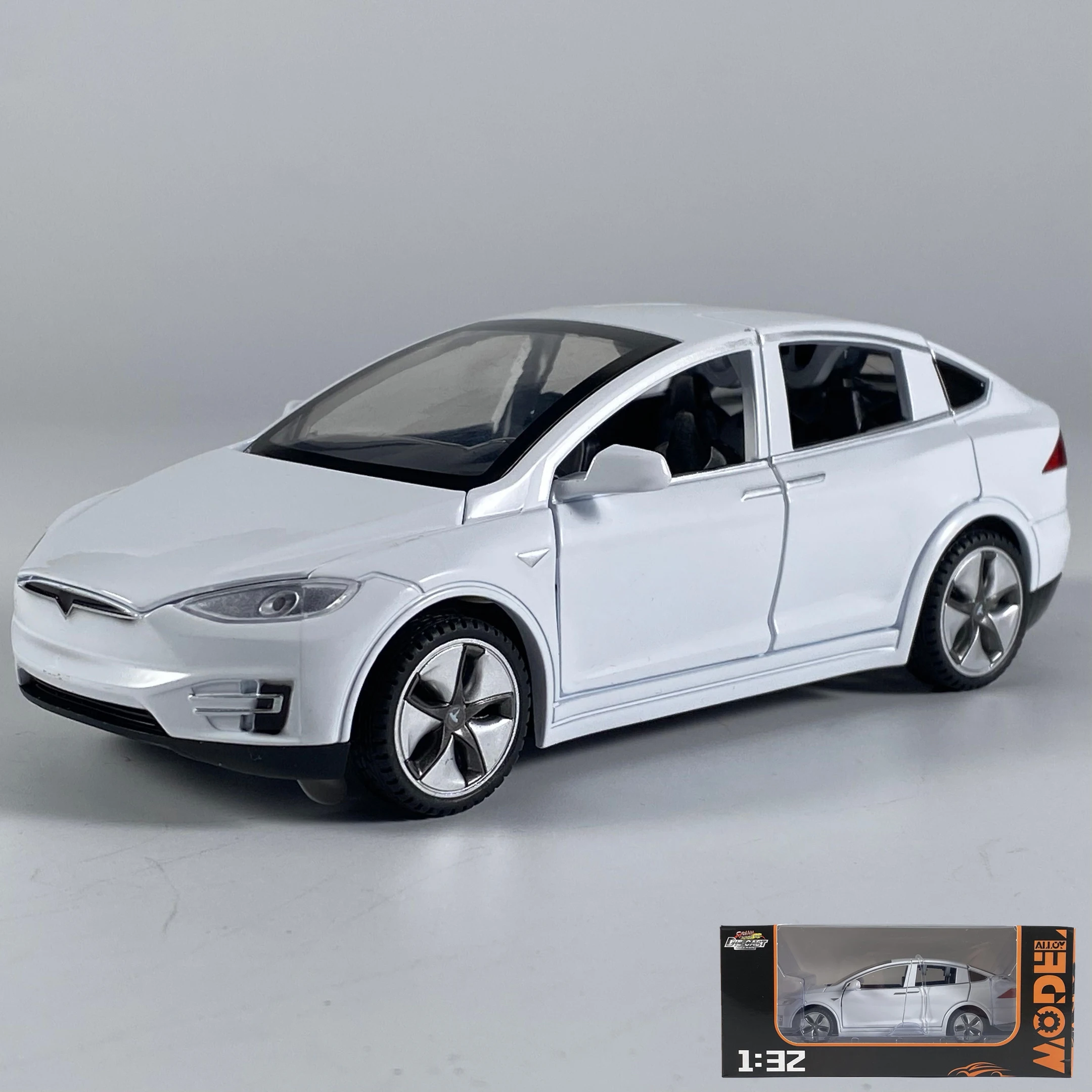 Vibrant Blue Electric SUV Diecast Model 1:32 Scale 15 Vibrant Blue Electric SUV Diecast Model 1:32 Scale - Image 15