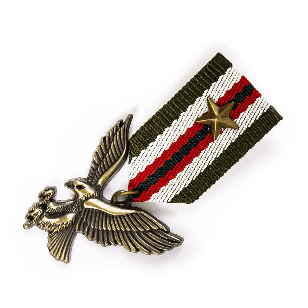Vintage Military Style Eagle Brooch 4 Vintage Military Style Eagle Brooch - Image 4
