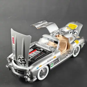 Mercedes-Benz 300SL 1:24 Diecast Model Car 26 S3e03faf02b554204ae8384668df9c487Q