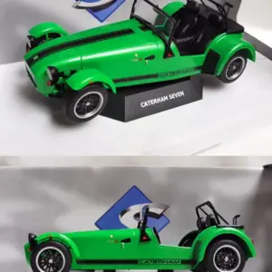 Caterham Seven 1/18 Scale Diecast Model 11 S400ce803487a4bfa8457efab9135d1009
