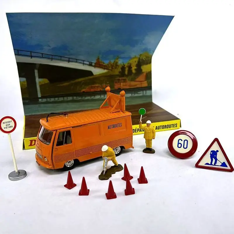 Peugeot J7 Tow Truck 1:43 Scale Diecast Model 4 Peugeot J7 Tow Truck 1:43 Scale Diecast Model - Image 4