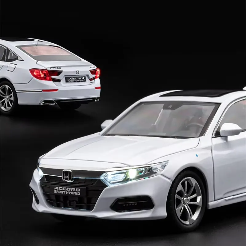 Honda Accord Sport Hybrid 1:24 Diecast Model 4 Honda Accord Sport Hybrid 1:24 Diecast Model - Image 4