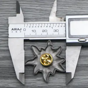 Retro Style Edelweiss Badge Pin 3.6 cm 14 S421fc08acd594399b53932c05cd555d2Y