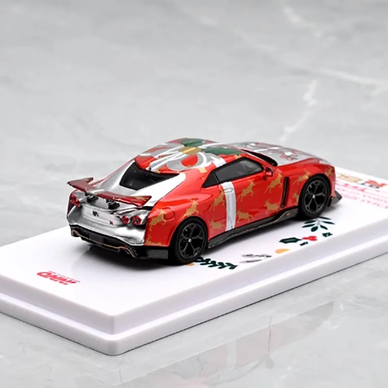 INNO Models 1:64 GT R50 2024 Christmas Model 5 INNO Models 1:64 GT R50 2024 Christmas Model - Image 5