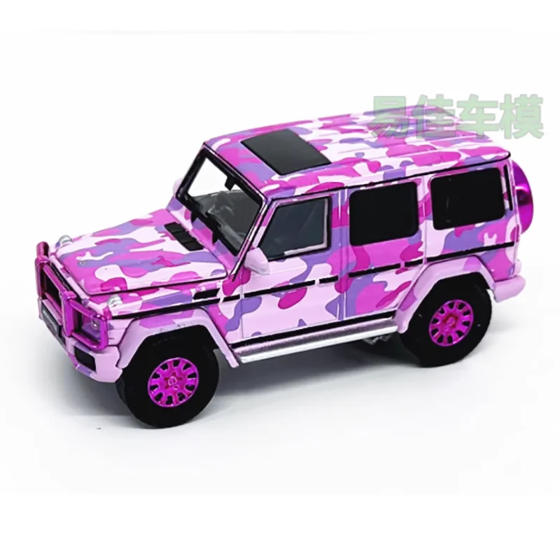 Diecast Mercedes-Benz AMG G63 Pink Camouflage Model 5 Diecast Mercedes-Benz AMG G63 Pink Camouflage Model - Image 5