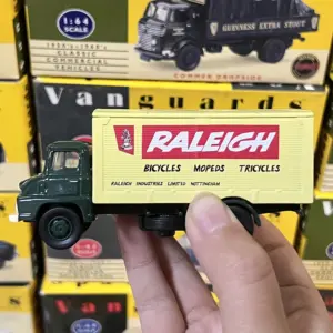 Ford Thames Trader Van Diecast Model 1:64 Scale 30 S463e9be25f4e4747844085c9e020b22aE