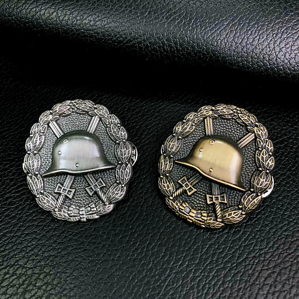 German Metal Badge Medal with Helmet Design 5 German Metal Badge Medal with Helmet Design - Image 5