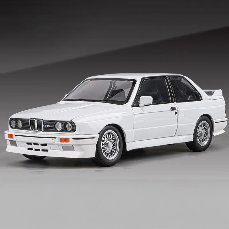 BMW M3 E30 1:24 Scale Diecast Model Car 7 BMW M3 E30 1:24 Scale Diecast Model Car - Image 7