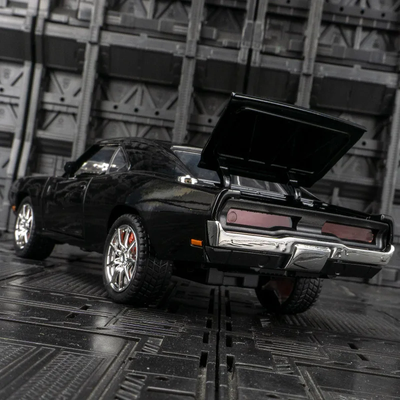 1970 Challenger Diecast Model for Collectors 3 1970 Challenger Diecast Model for Collectors - Image 3