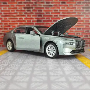 BMW I7 1:32 Scale Alloy Model Car 11 S4b045f328b65455da59e424f1159ba453