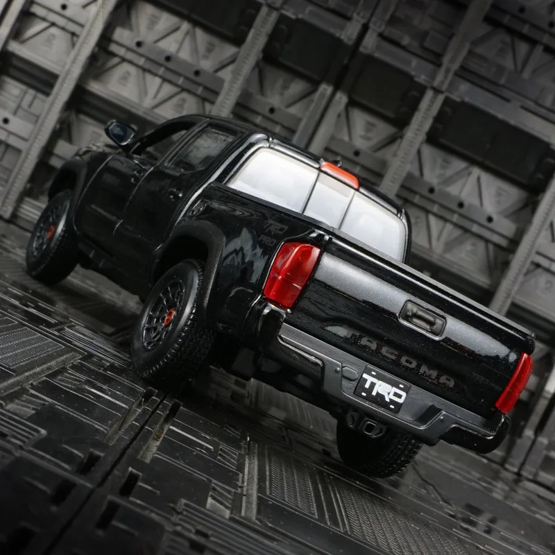 Maisto 1:27 Toyota Tacoma TRD PRO Diecast Model 4 Maisto 1:27 Toyota Tacoma TRD PRO Diecast Model - Image 4