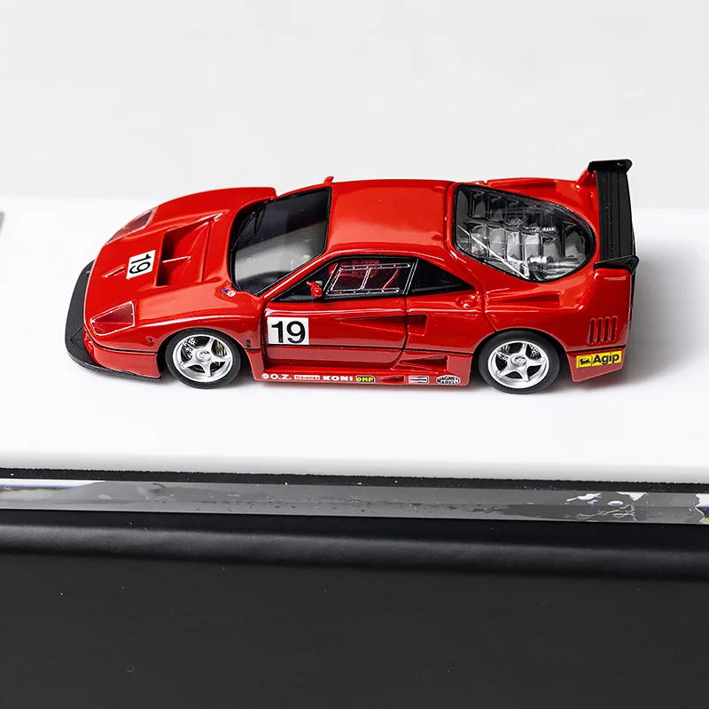 Ferrari F40 1:64 Scale Diecast Model Set 3 Ferrari F40 1:64 Scale Diecast Model Set - Image 3