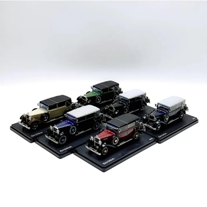 Wine Red Škoda 1/43 Scale Diecast Model Car 2 Wine Red Škoda 1/43 Scale Diecast Model Car - Image 2