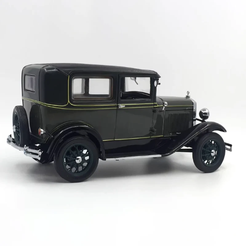 Diecast Vintage 1931 Model Car Decorative Piece 2 Diecast Vintage 1931 Model Car Decorative Piece - Image 2