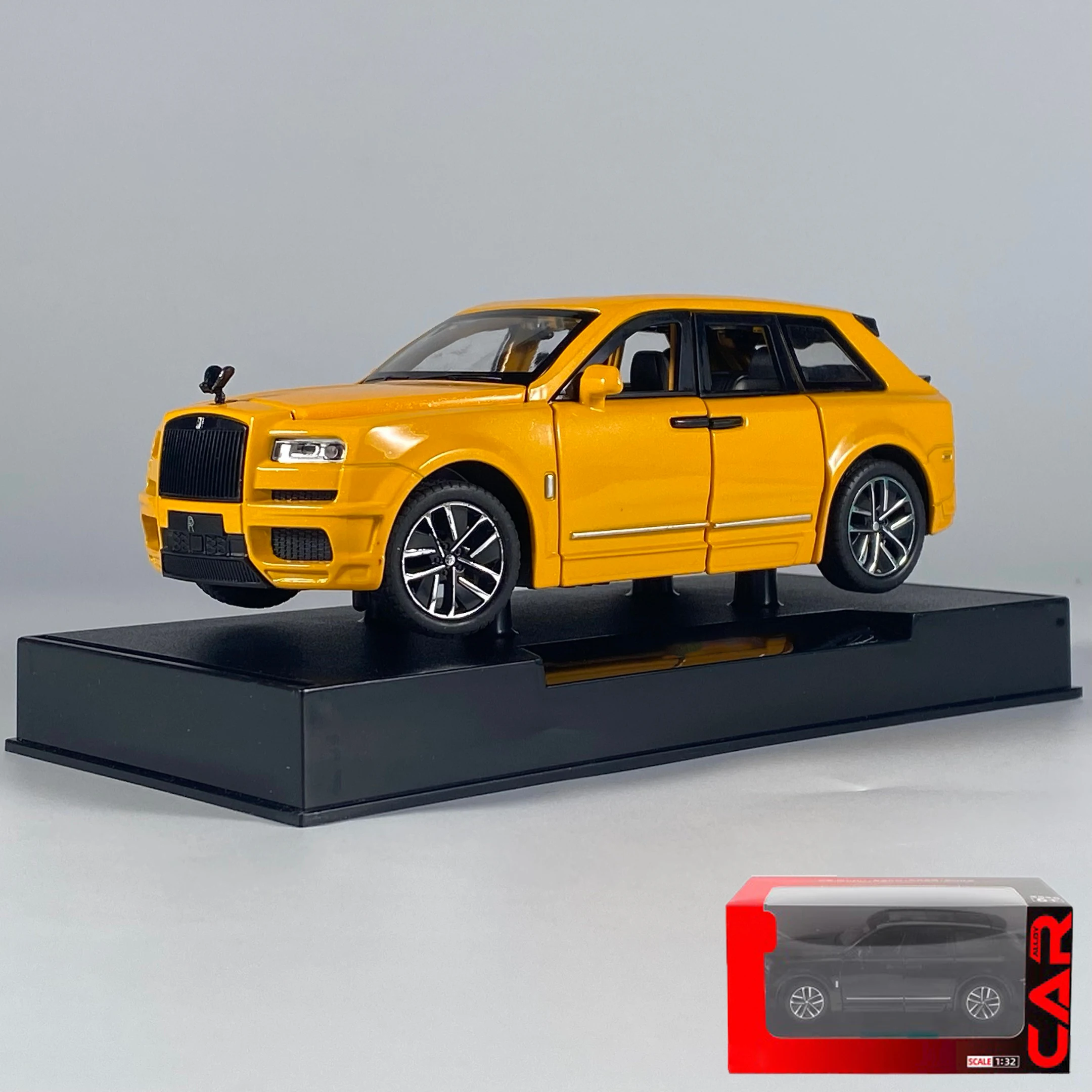 Rolls Royce Cullinan 1:32 Scale Diecast Model 8 Rolls Royce Cullinan 1:32 Scale Diecast Model - Image 8