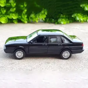 1:32 Scale Santana Diecast Model Car 10 S53ce113ad0134278af499ce7d3eb0921w