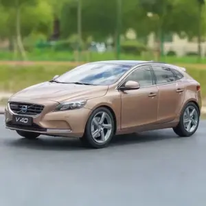 Volvo V40 1:18 Diecast Model SUV Collector's Item 11 S55ac3ce47170482d85a8e79b96b86ad17